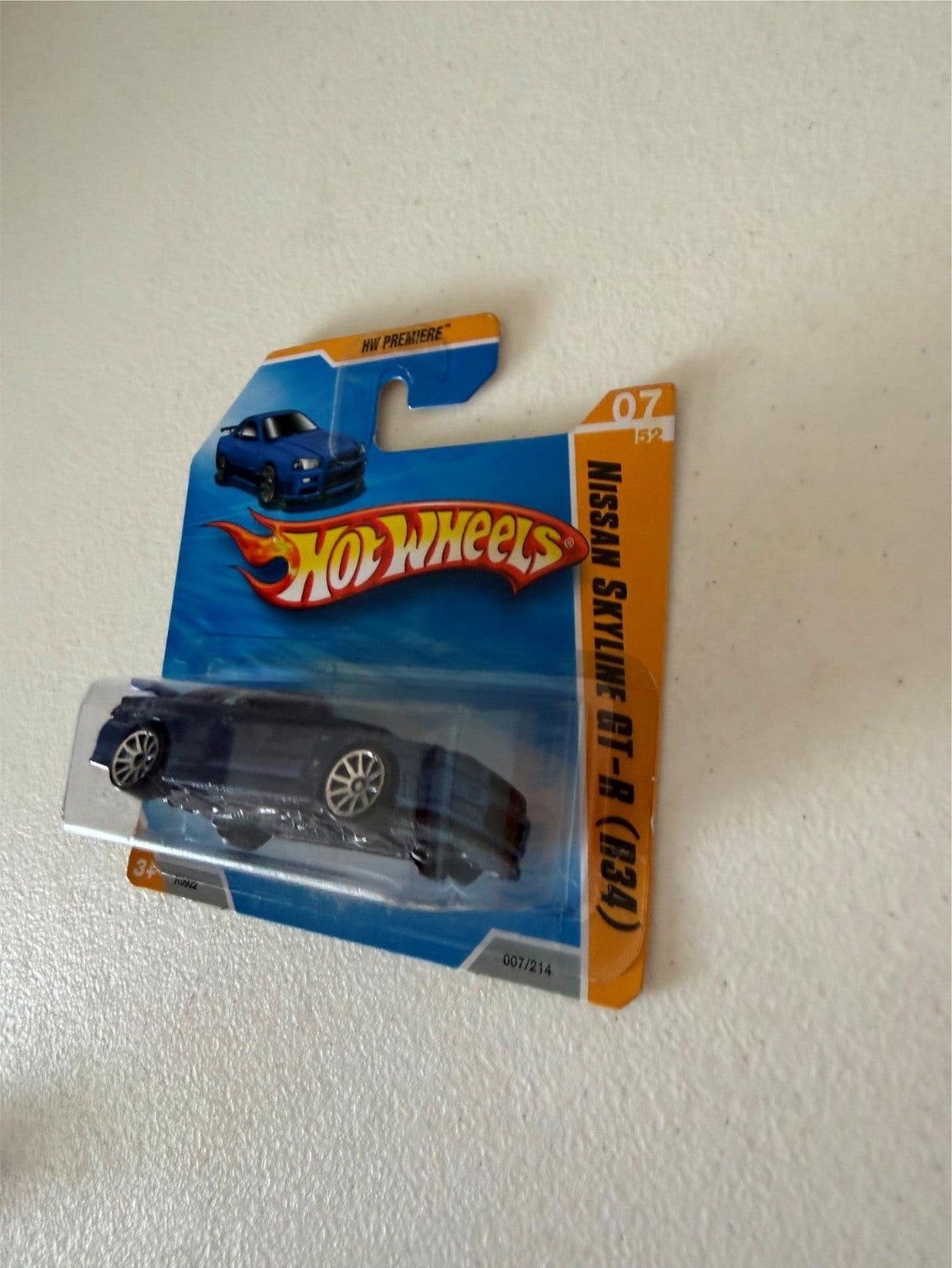 47301779