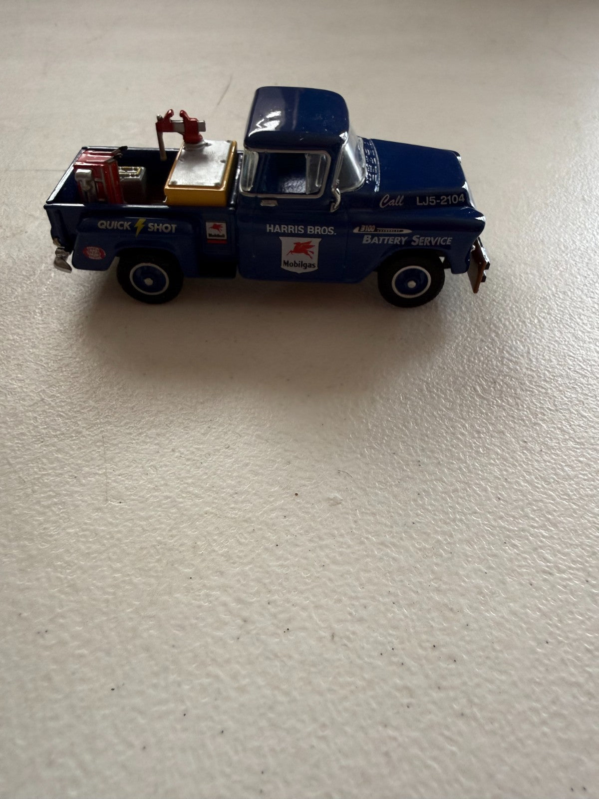 47562928