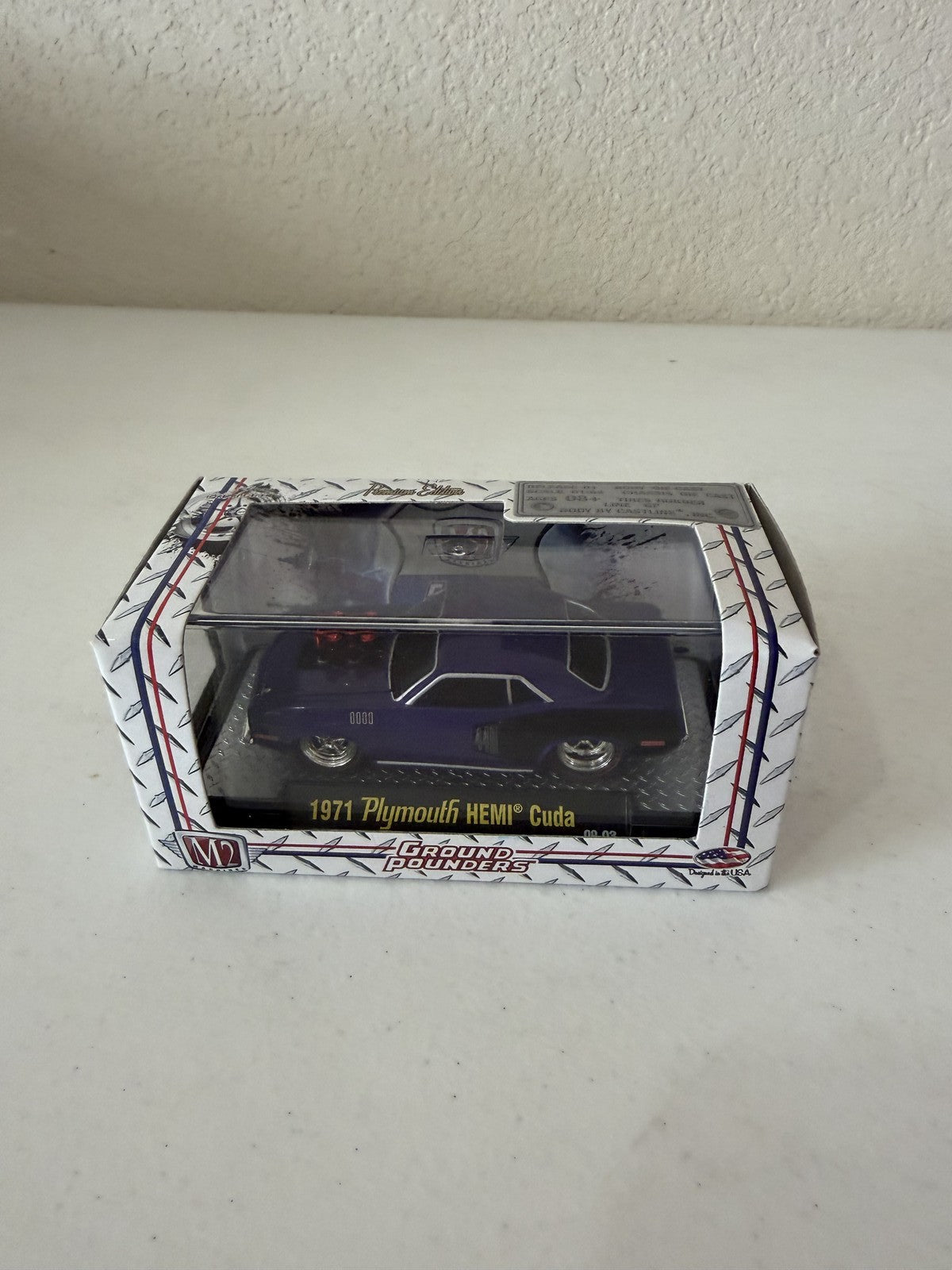 47318704