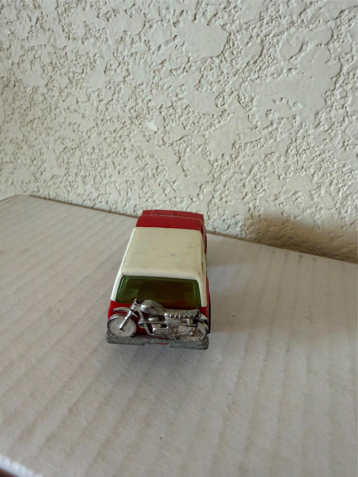 47233542