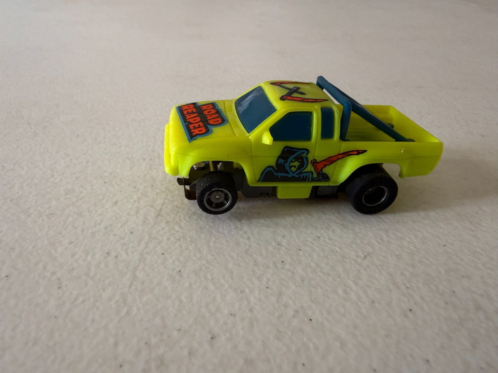 47742595