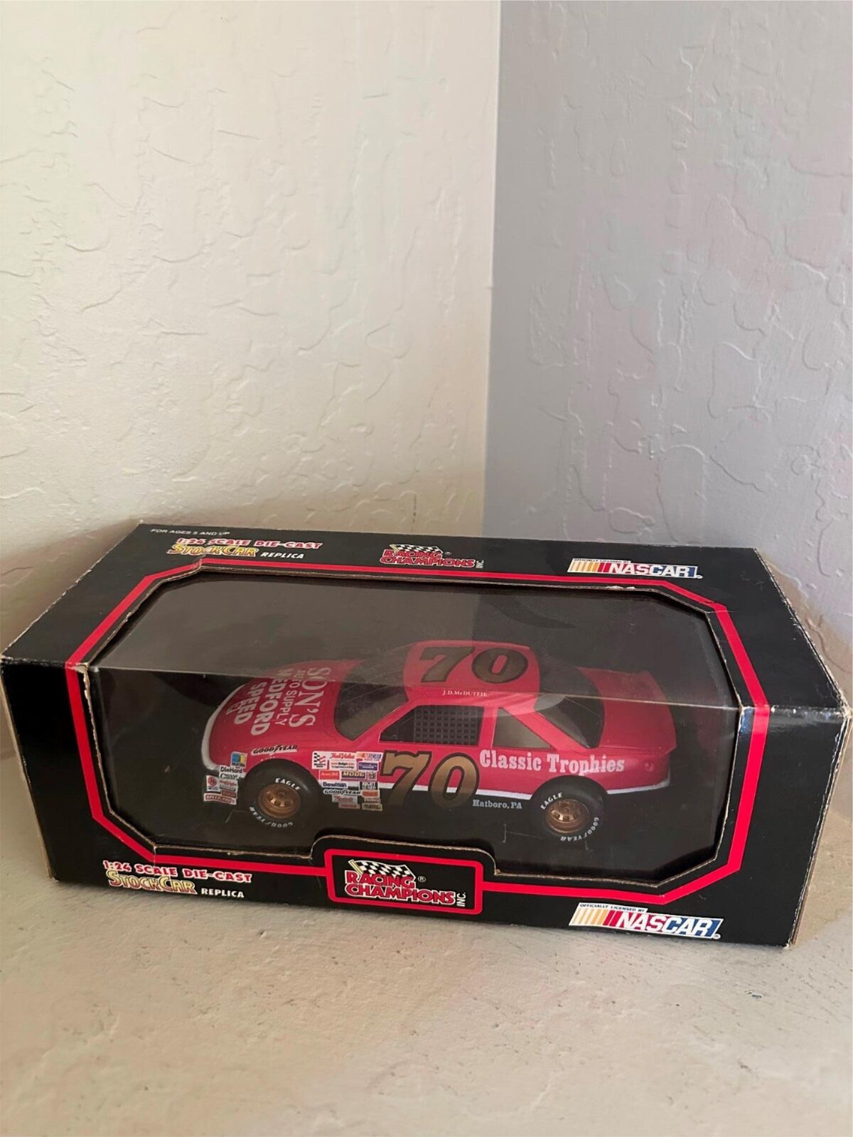 Racing Champions NASCAR #70 Classic Trophies 1:24 Scale Stock Car DP