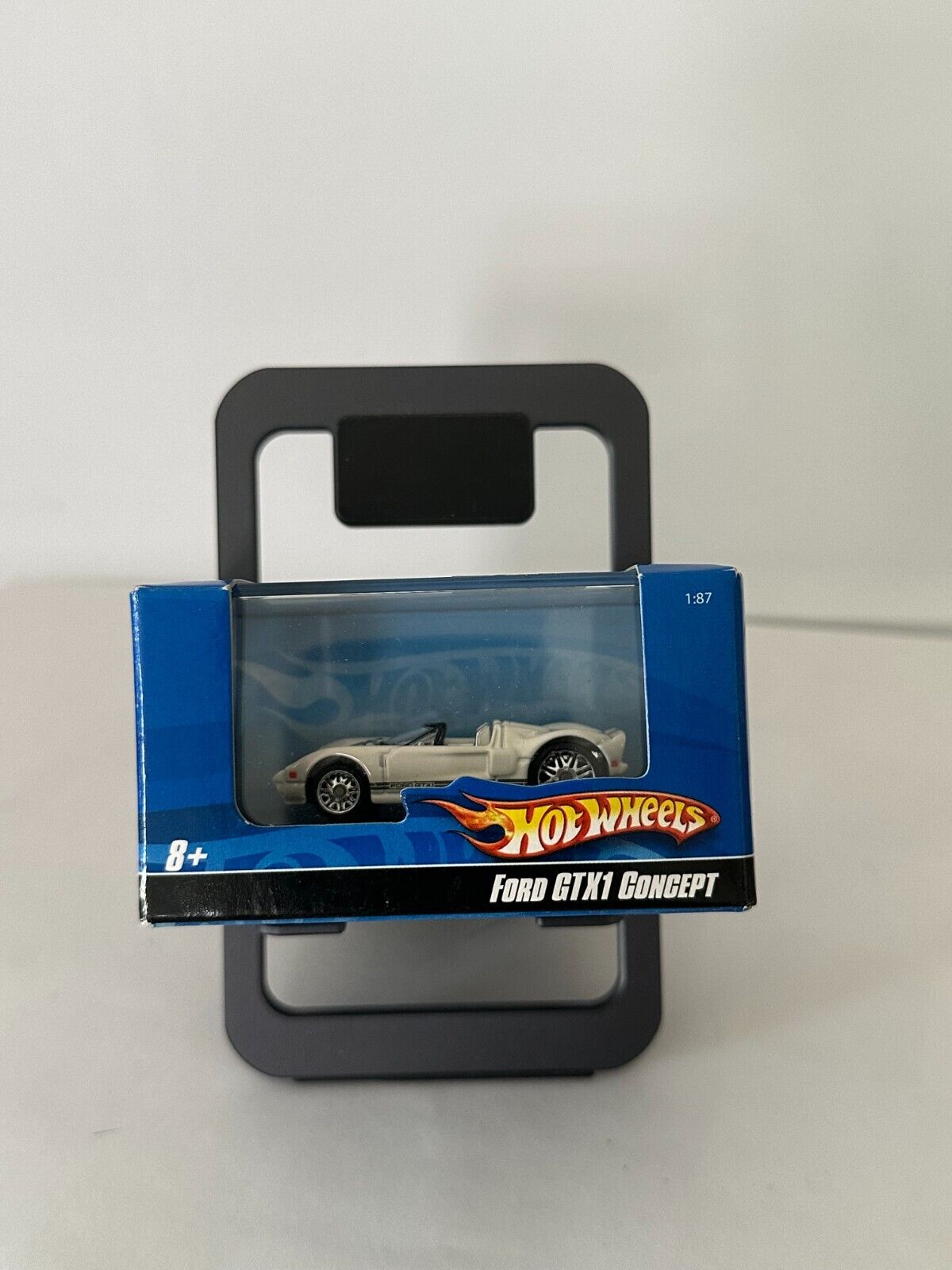 Hot Wheels Ford GTX1 Concept 1:87 White Scale L74