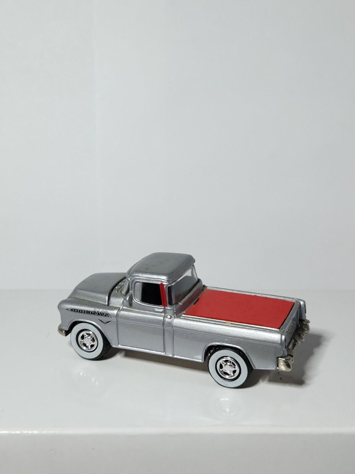 Johnny Lightning 1955 Chevy Cameo Real Riders Loose Cars LC85