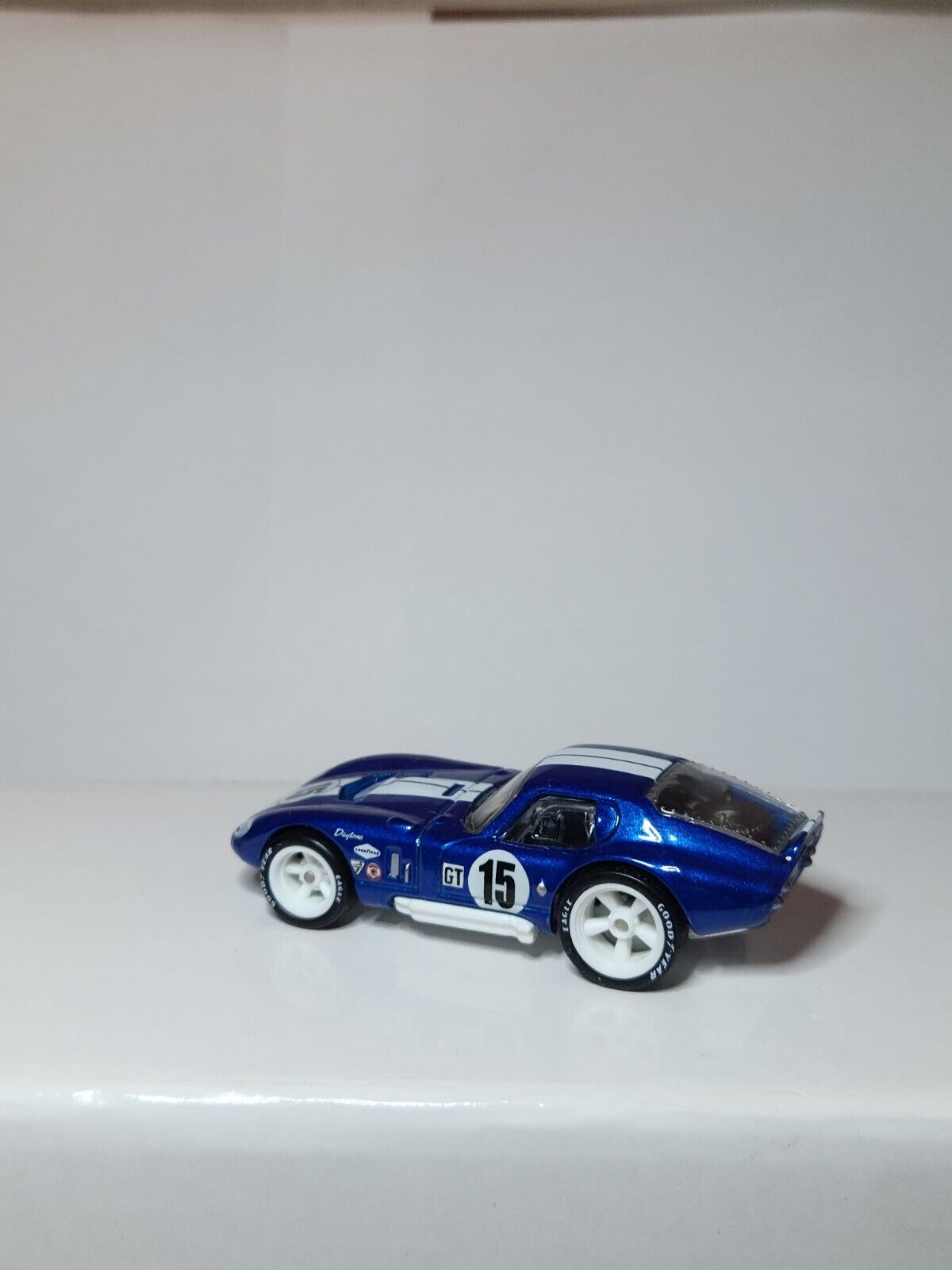 Hot Wheels Circuit Legends Shelby Cobra Daytona Real Riders Loose Cars LC90