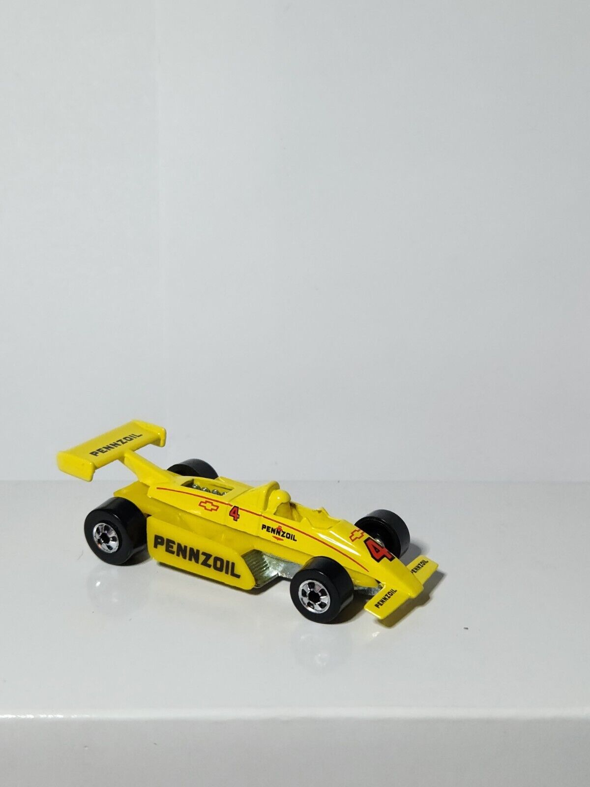 Hot wheels Thunderstreak Indy Car Pennzoil Locker Autos LC85