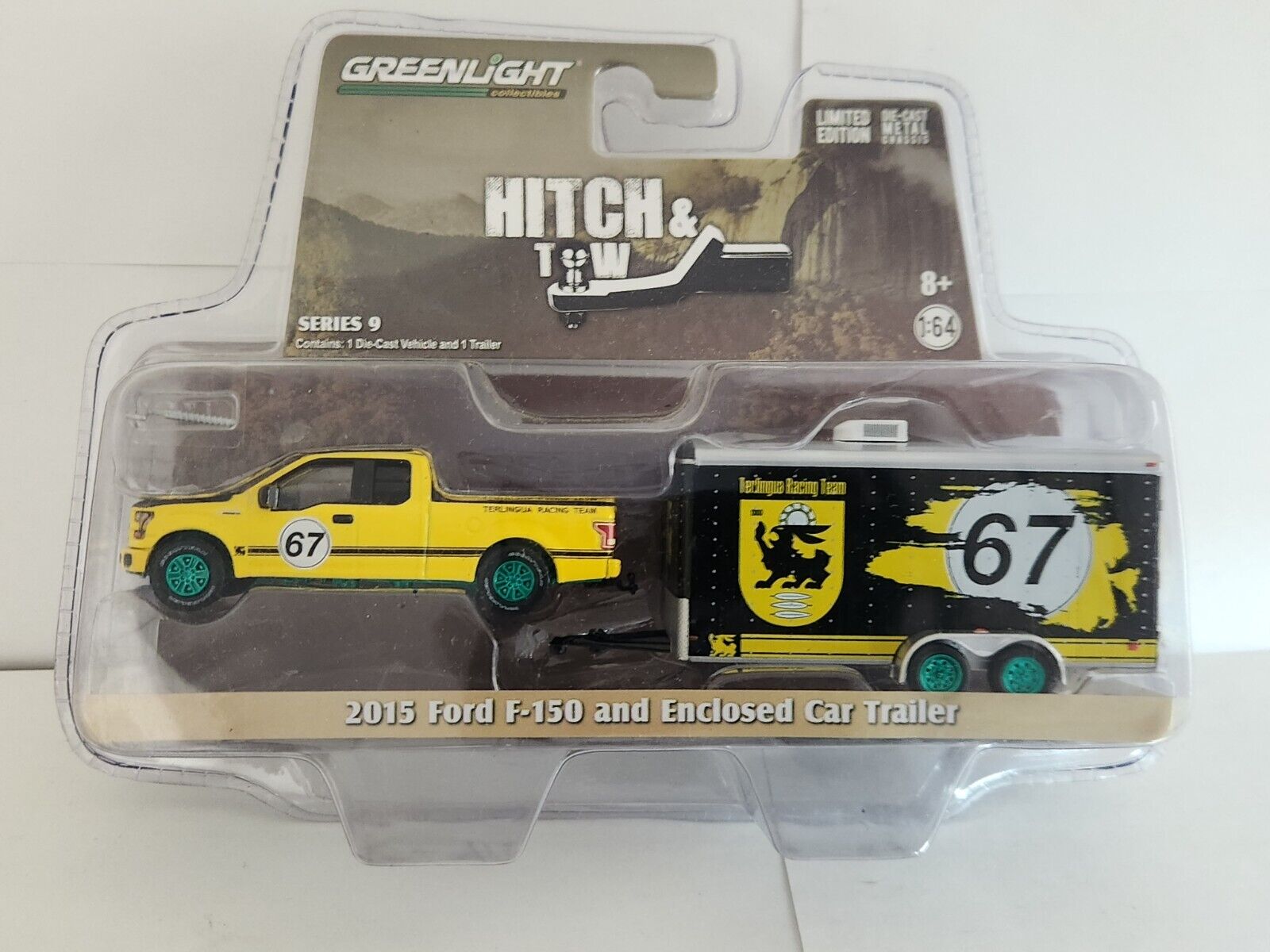 Greenlight Hitch & Tow 2015 Ford F-150 & Enclosed Car Trailer Series 9 Chase L28