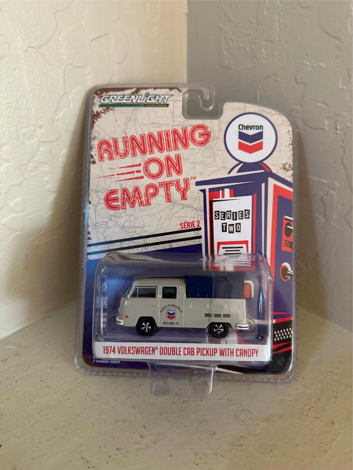 Greenlight Running on Empty 1974 Volkswagen Double Cab Pick-up w/ Canopy D9
