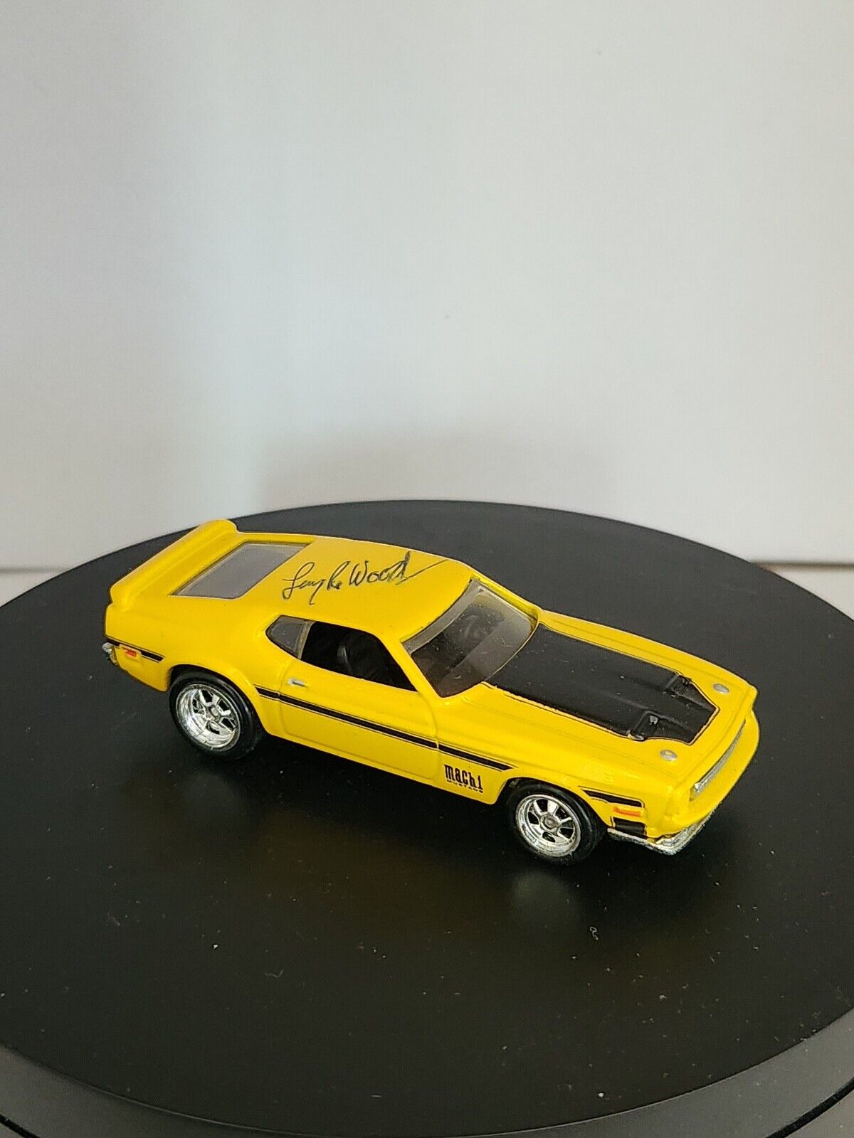 Hot Wheels Larry's Garage '71 Mustang Mach 1 Yellow RR's w/Larry Sign LC82