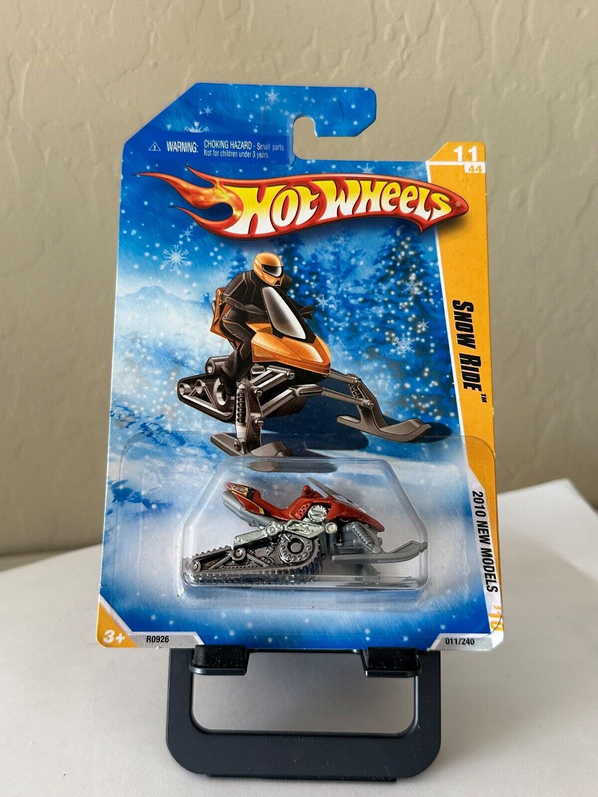 Hot Wheels 2010 New Models Snow Ride Snowmobile #11 On Snowflake Card L70