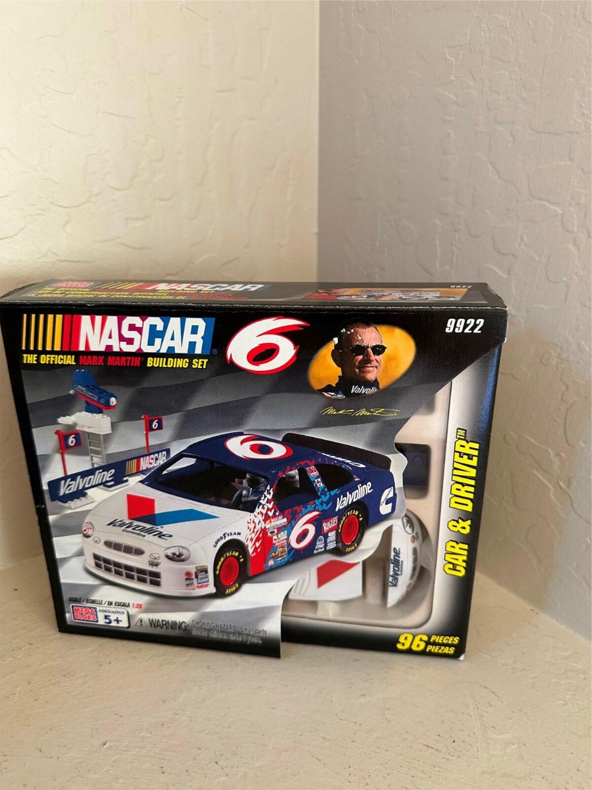 Mega Blocks NASCAR The Official Mark Martin Building Set Car & Driver 96 Pcs DP