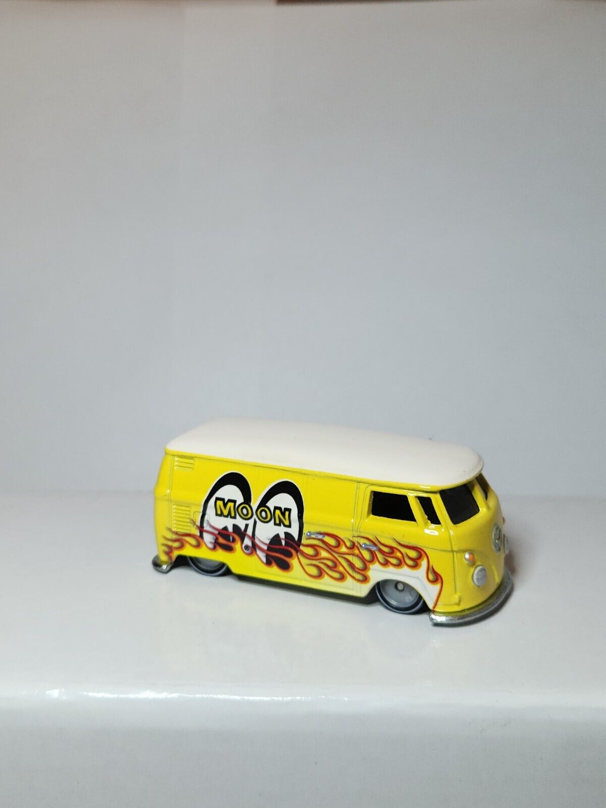 Hot Wheels Volkswagen T1 Panel Bus Mooneyes Real Riders Loose Cars LC90