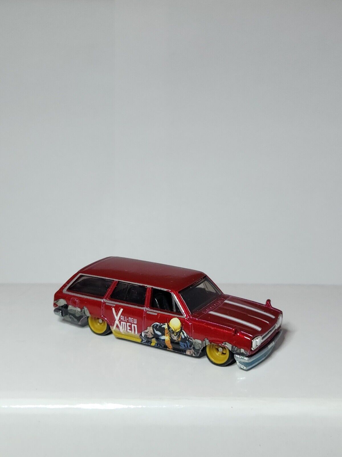 Hot Wheels Premium Marvel Comics X-Men Red JDM Nissan Skyline Van  LC88