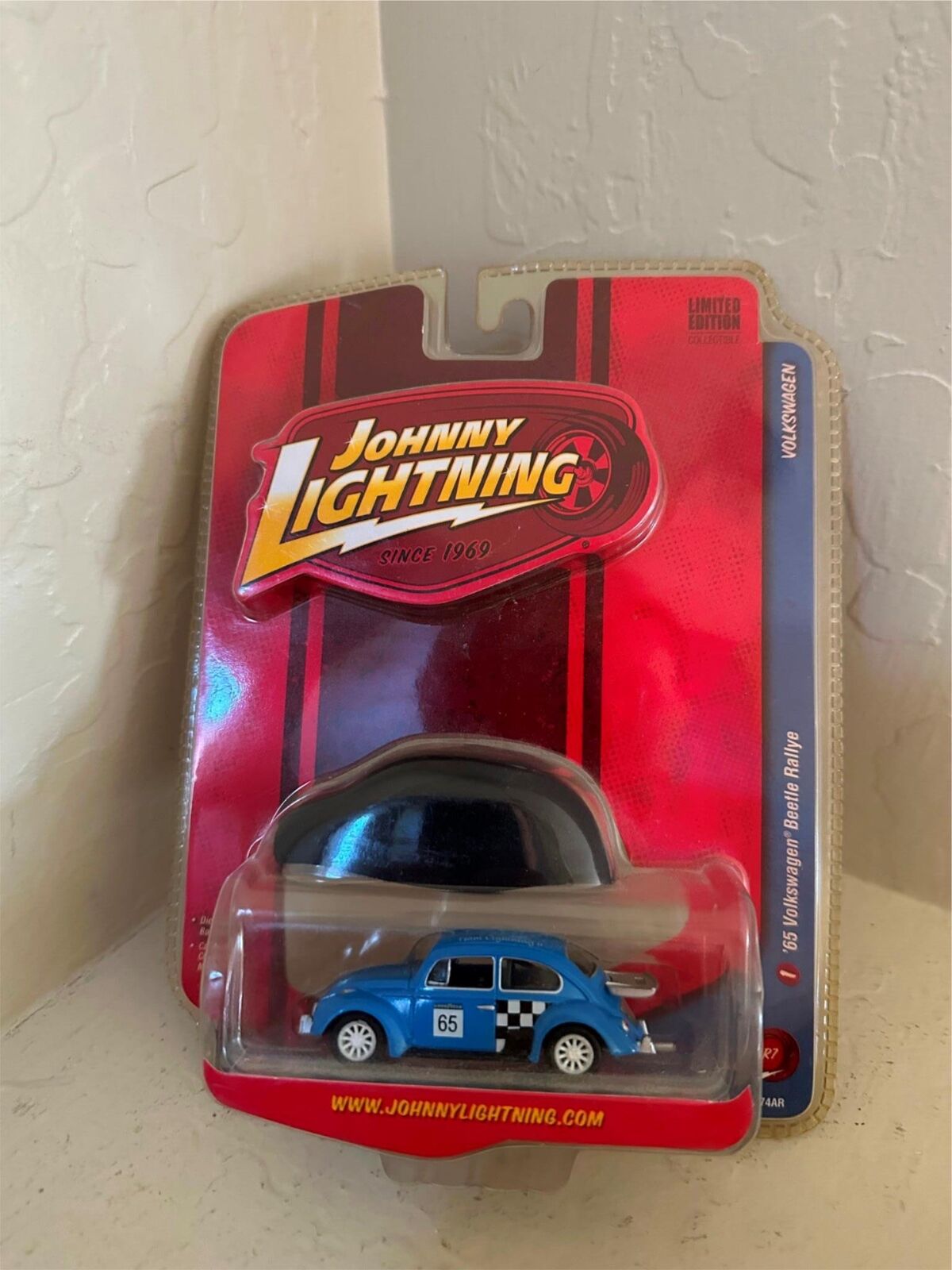 Johnny Lightning '65 Volkswagen Beetle Rallye #1 D9